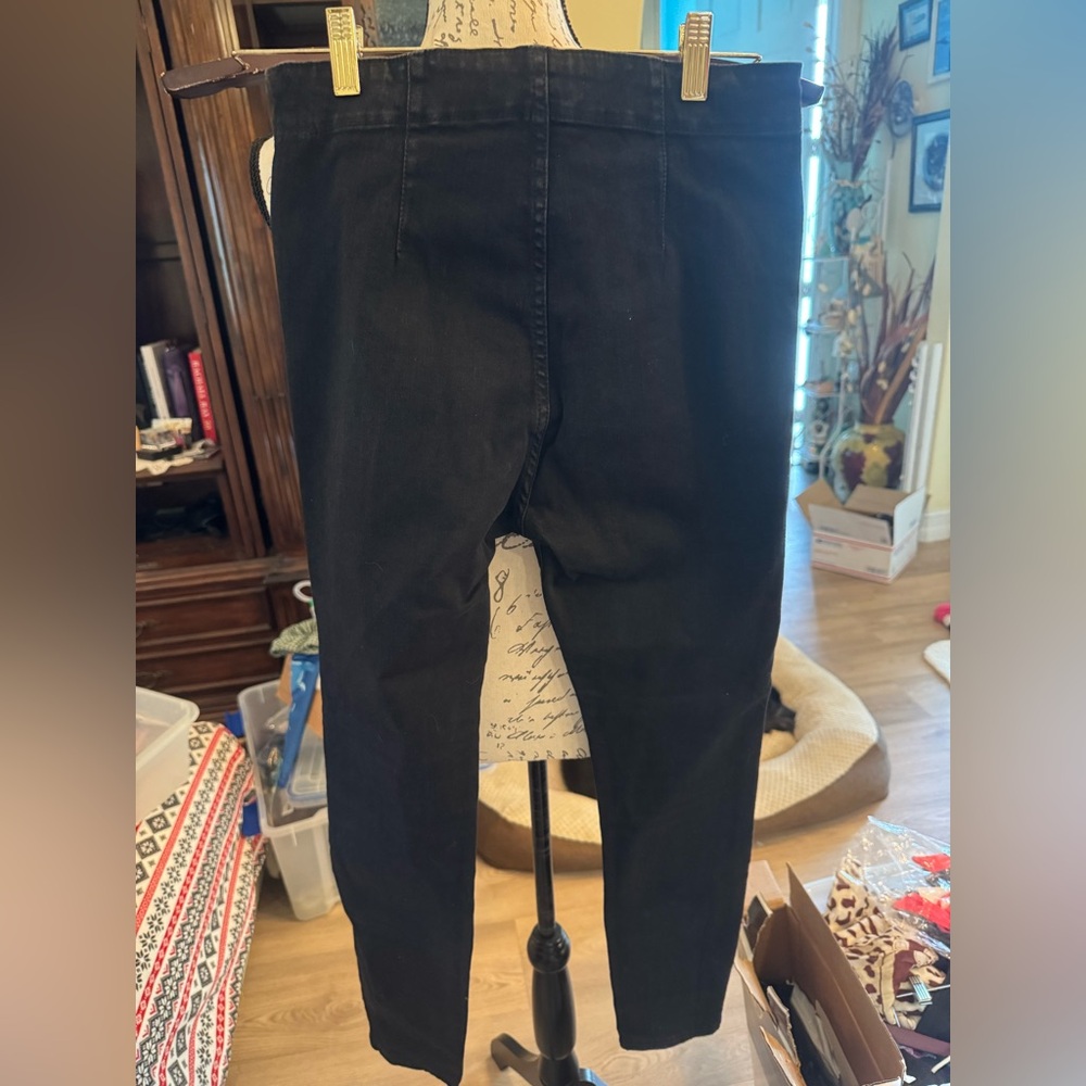 Zara strech pants side zipper NWOT size 8! Beautiful 🤩!